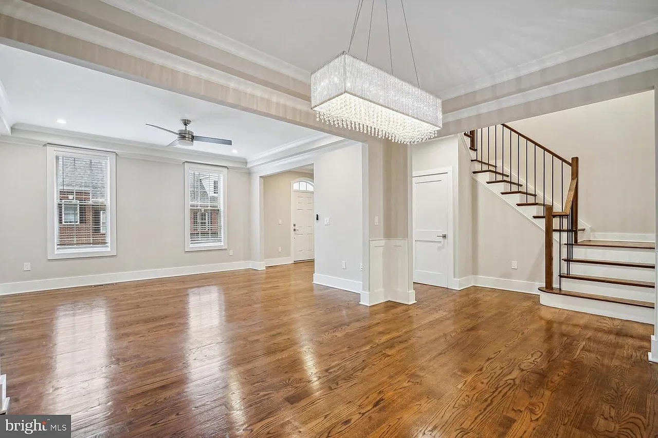 3 bed, 3.5 bath, 2265 sqft, $3,500 — Photo 4