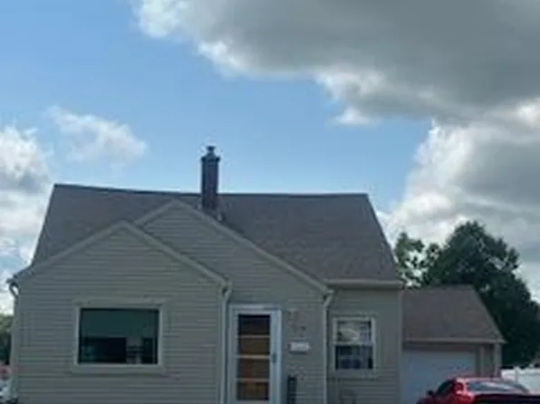 838 Lincoln DRIVE WEST West, West Bend, WI 53095