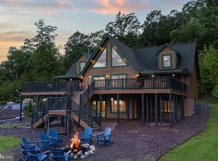 225 Log Home Pl, Stanley, VA 22851