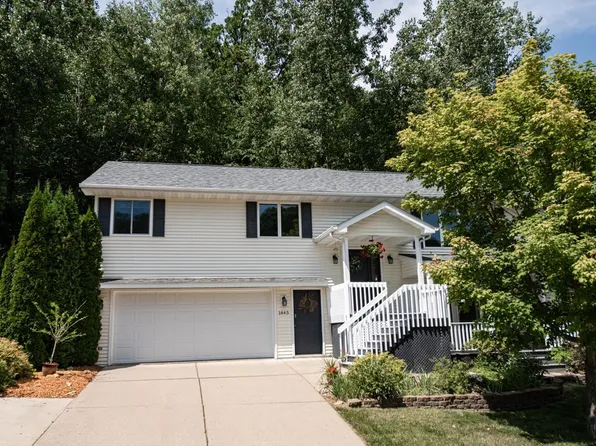 1445 49th Ave, Winona, MN 55987