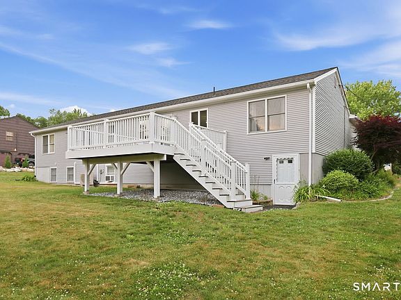 5th image of 7 Dogwood Drive