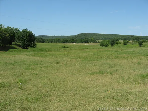 2475 N 390th Rd, Dustin, OK 74839