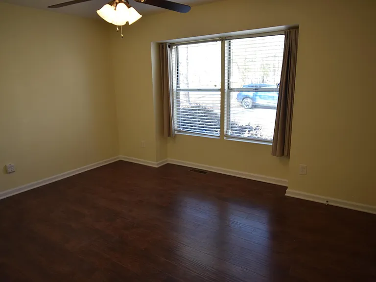 145 Jefferson Dr — Photo 12