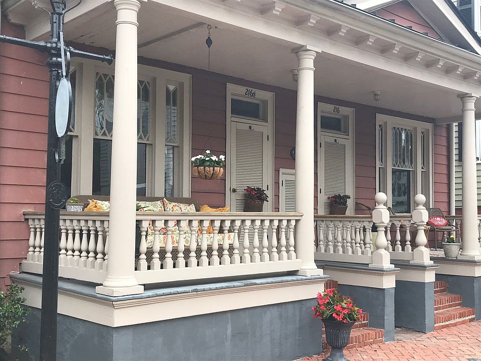 1st image of 216 Glasgow St #1/2