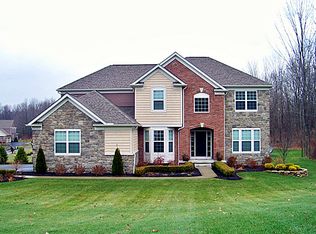 17735 Bryce Ct, Chagrin Falls, OH 44023