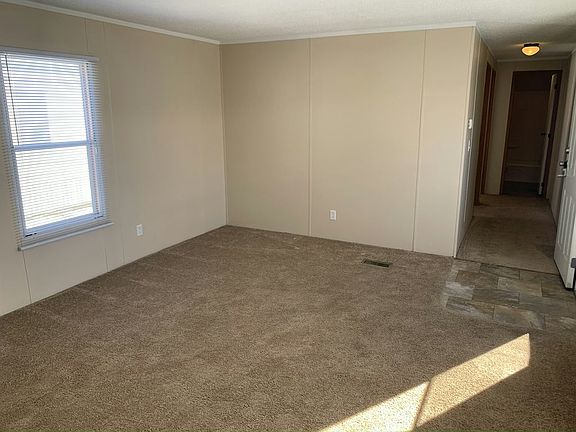 5th image of 579 Virginia Ave