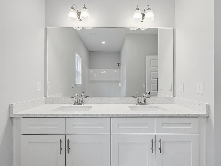 2588 Kingston Rd — Photo 14