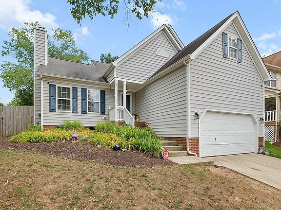 3rd image of 8016 Criswell Cres