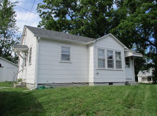 661 E Lacy St, Marshall, MO 65340