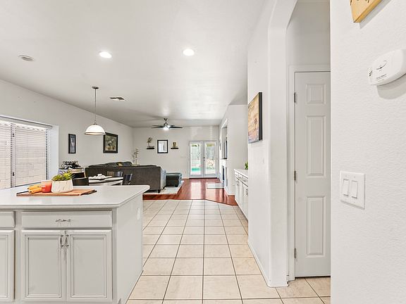 4th image of 14246 W Fairmount Ave