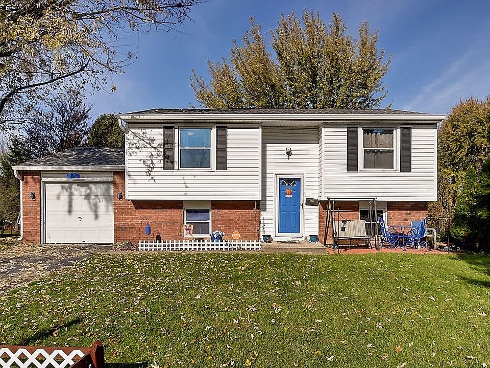 1st image of 24 Woodmont Ct