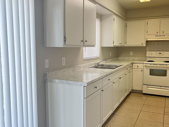 2nd image of 2944 Jackson St #11022015