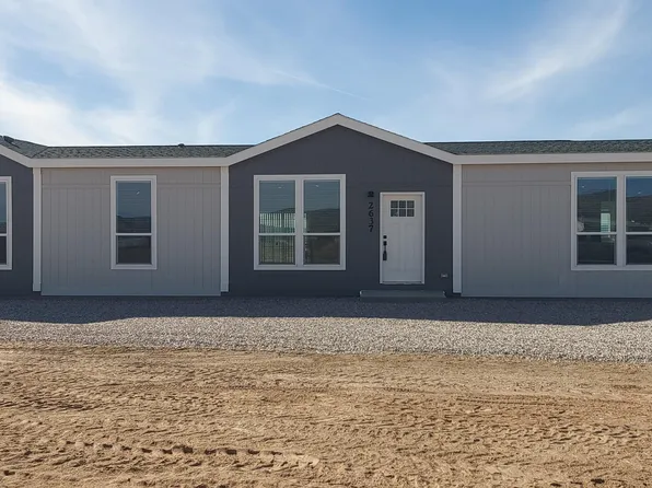 2637 W Grapevine Ct, Paulden, AZ 86334