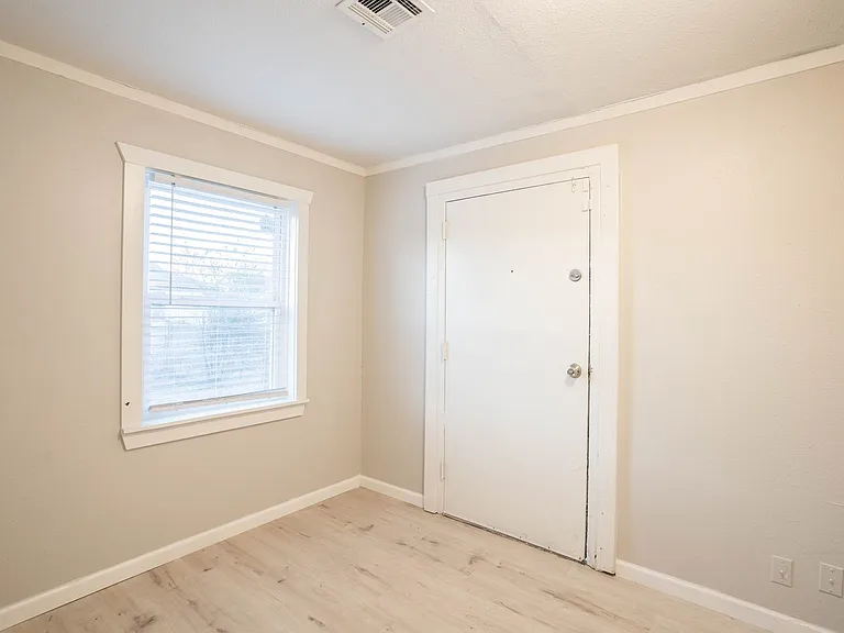 414 S 69th East Ave — Photo 8