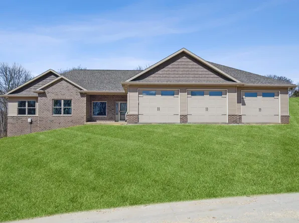 117 Riviera Dr, Bellevue, IA 52031