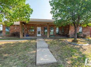 3609 Encino Dr, Christoval, TX 76935