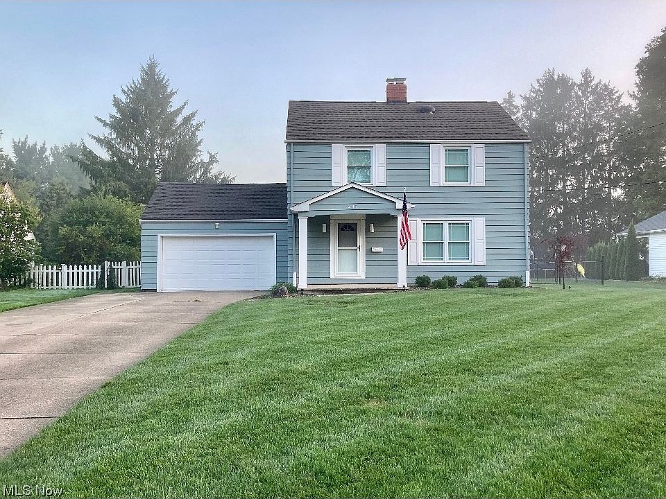 1st image of 207 Evergreen Dr