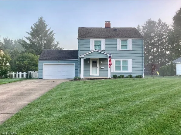 207 Evergreen Dr, Poland, OH 44514