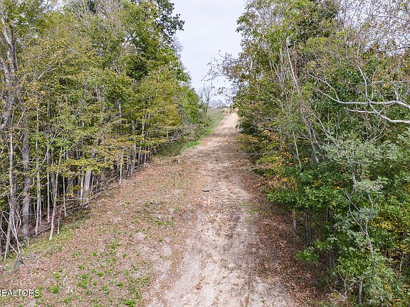 4th image of Helms Hollow Rd