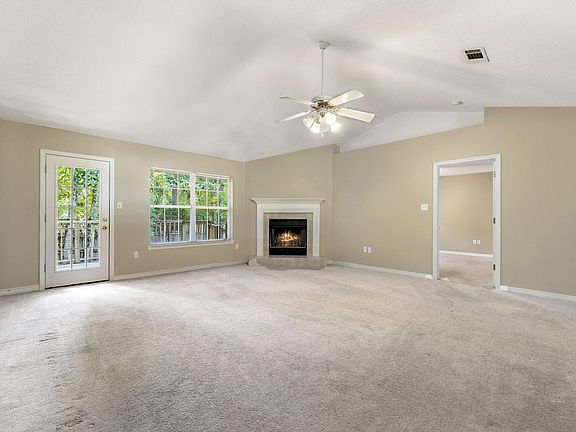 4th image of 11342 Peyton Dr
