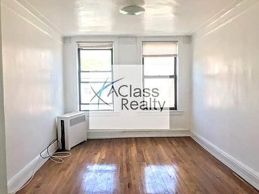 2nd image of 2322 31st Ave APT 3