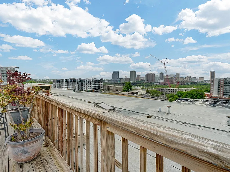 815 Porter St #407 — Photo 16