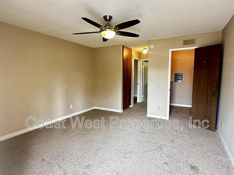 9249 Village Glen Dr #204 — Photo 9