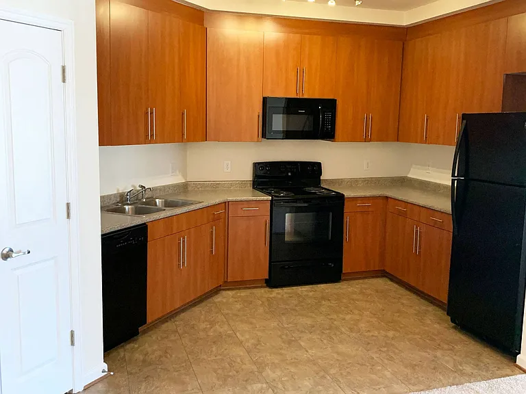 Belmont at City Center — Photo 65