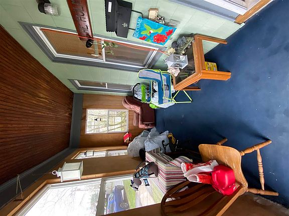 5th image of 207 Hamilton St