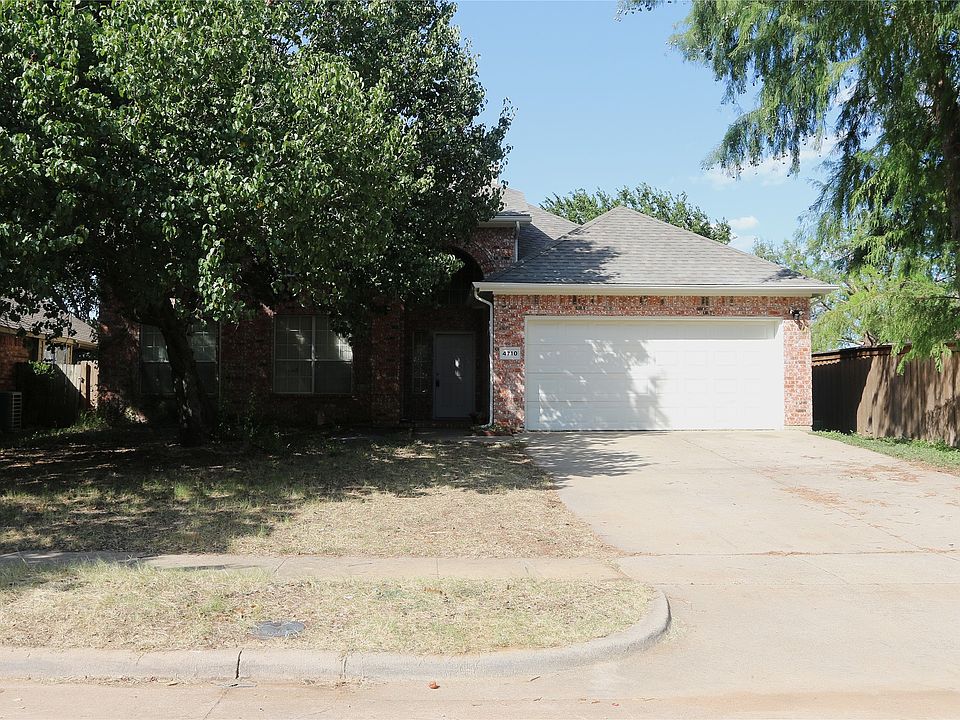 1st image of 4710 Lincolnshire Dr