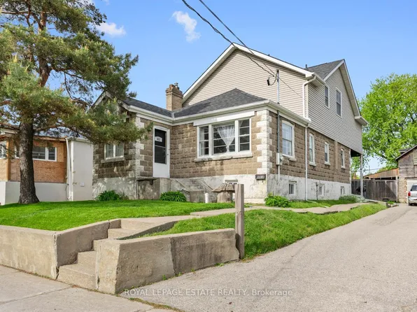 601 Pharmacy Ave, Toronto, ON M1L 3H1