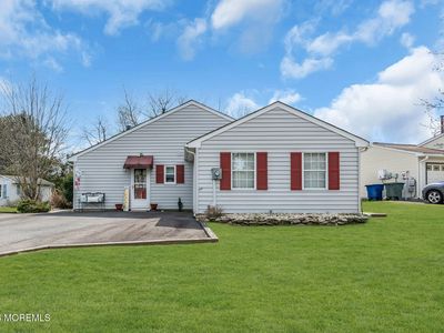 46 Pilgrim Avenue, Tinton Falls, NJ, 07753