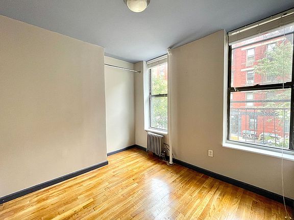 3rd image of 512 E 5th St APT 2