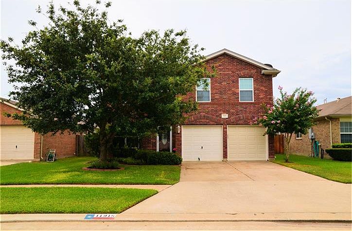 1st image of 11915 S Brenton Knoll Dr