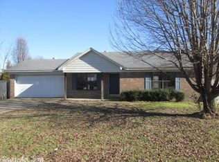 14 Fieldcrest Ln, Cabot, AR 72023