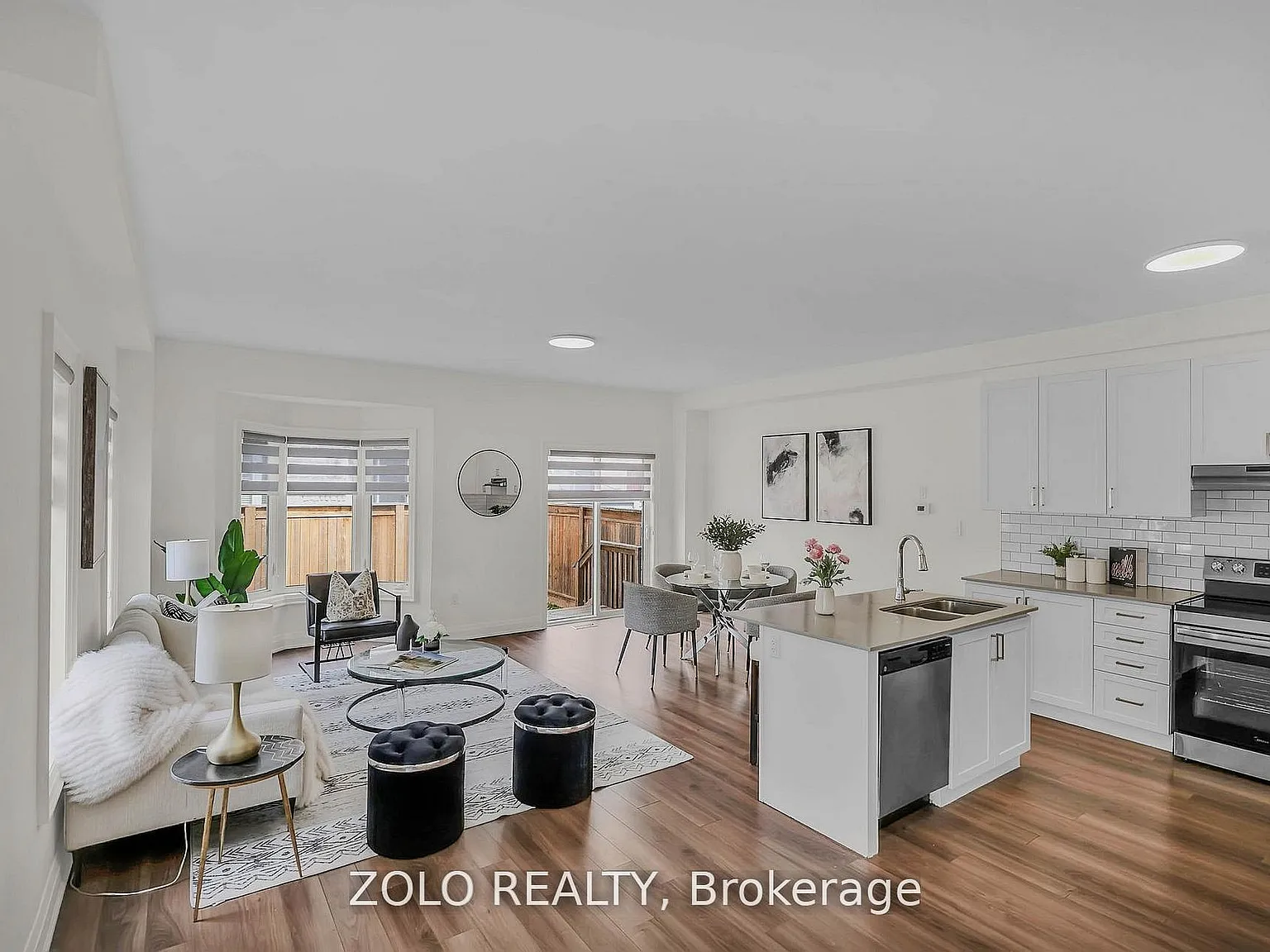 6 bed, $3,200 — Photo 1