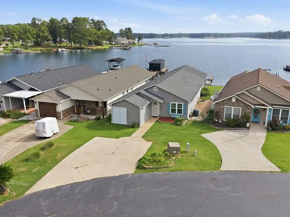 134 Peake Ct, Ninety Six, SC 29666