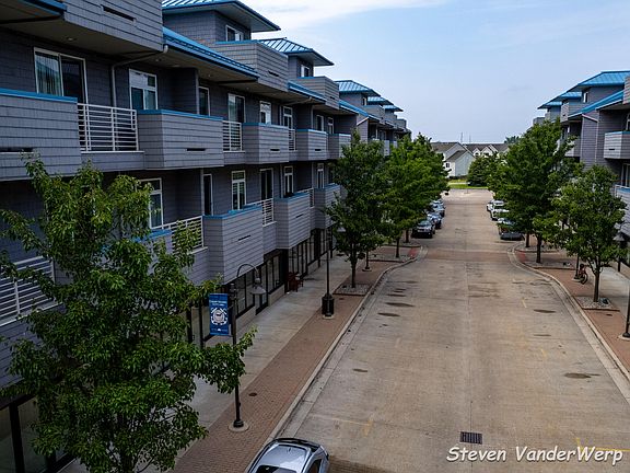 3rd image of 530 Miller Dr Unit 305