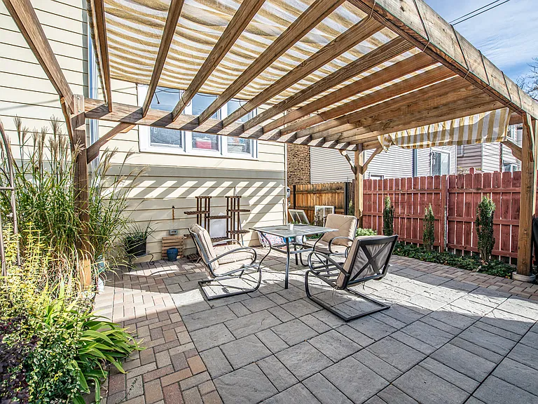 5013 W Montrose Ave #G — Photo 37