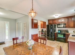 30647 Pickford St, Livonia, MI 48152