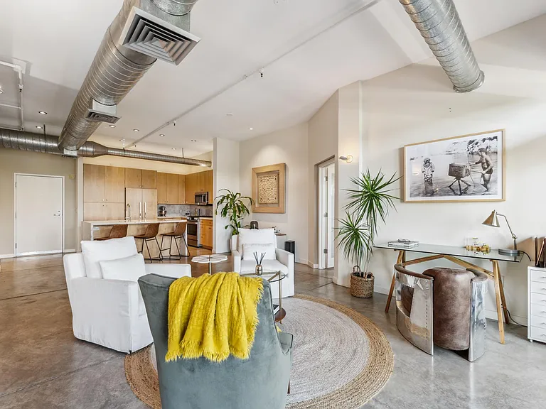 914 E Osborn Rd #303 — Photo 6