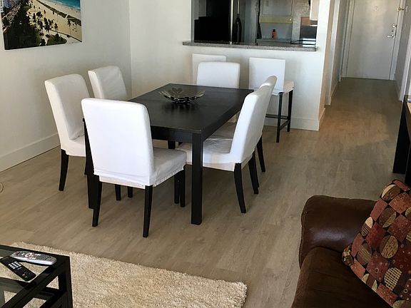 3rd image of 1717 N Bayshore Dr APT 1649