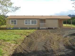 16 Middle Valley Rd, Skamokawa, WA 98647