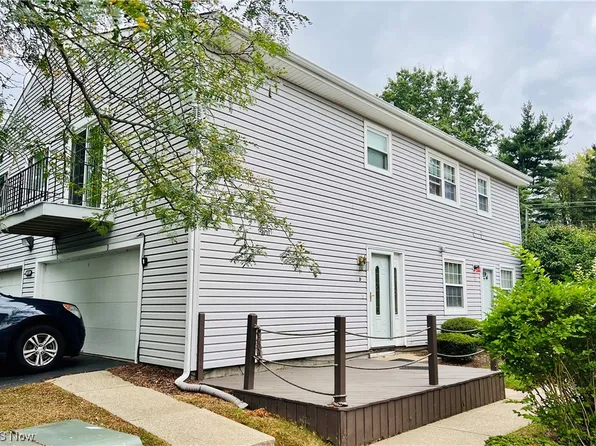 2455 Island Dr APT D, Uniontown, OH 44685