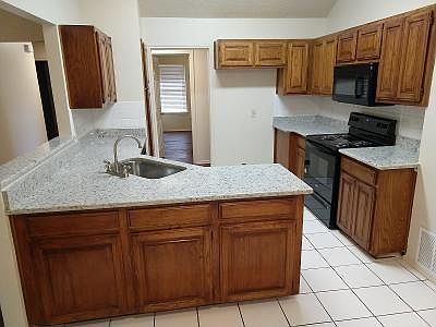 5th image of 815 Lovingham Dr