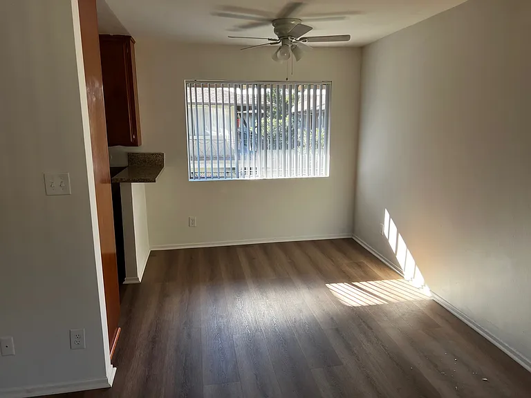 Northridge House — Photo 18