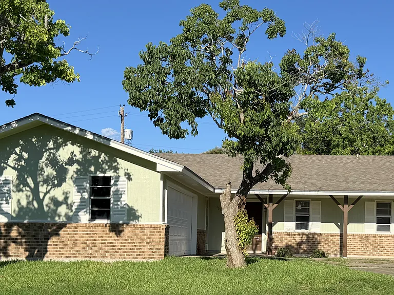 1618 Cheyenne St — Photo 1