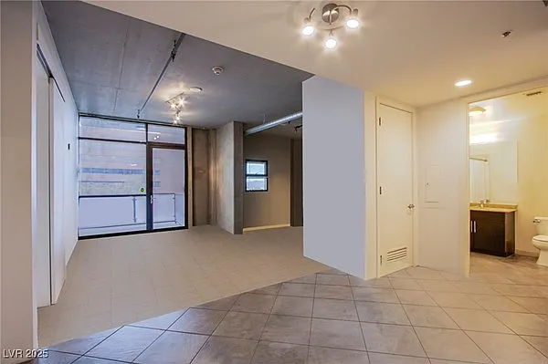353 E Bonneville Ave #471 — Photo 16