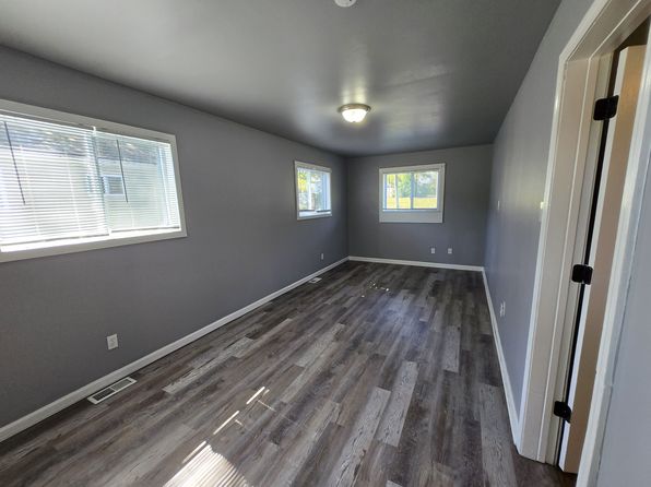6306 Evergreen Blvd, Saint Louis, MO 63134