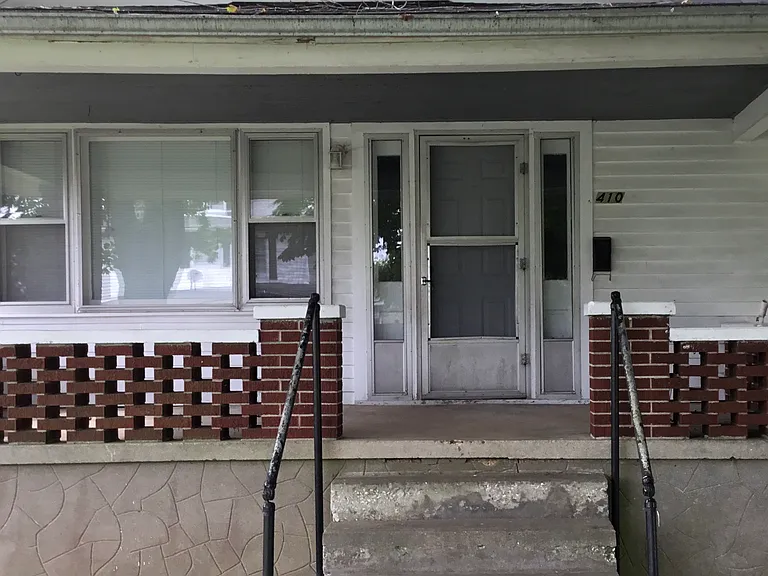 410 E Main St — Photo 6